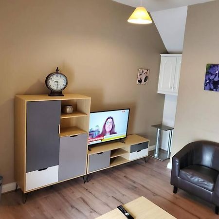 Apt. 2 - Town Centre Apartment Bagenalstown Dış mekan fotoğraf