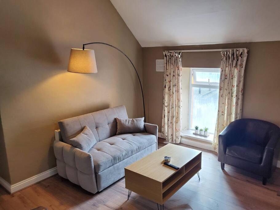 Apt. 2 - Town Centre Apartment Bagenalstown Dış mekan fotoğraf