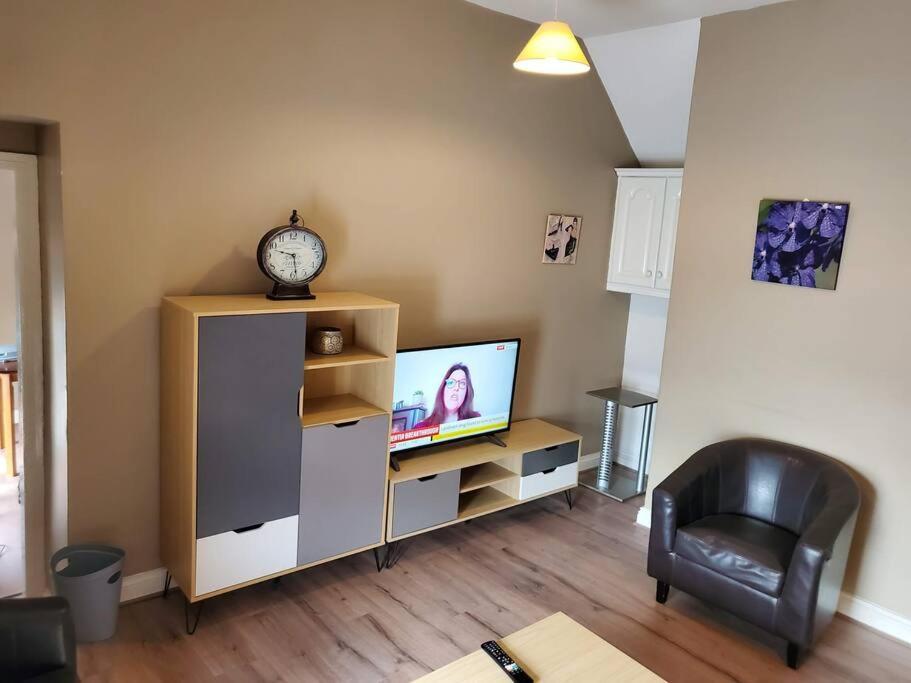 Apt. 2 - Town Centre Apartment Bagenalstown Dış mekan fotoğraf
