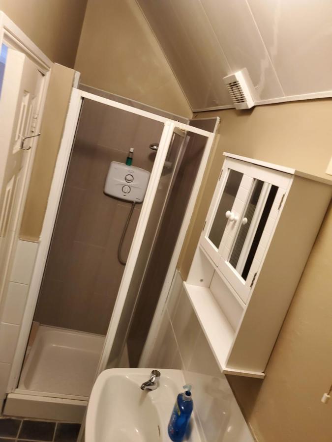 Apt. 2 - Town Centre Apartment Bagenalstown Dış mekan fotoğraf